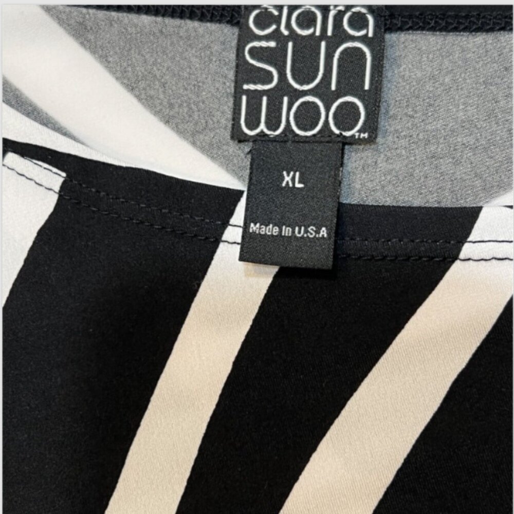 Clara Sun Woo - Women's XL Blouse Black and White Abstract Print Neck Cutout - Picture 7 of 9